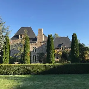 La Chapelle - Manoir Le Plessix Madeuc Hébergement de vacances Corseul
